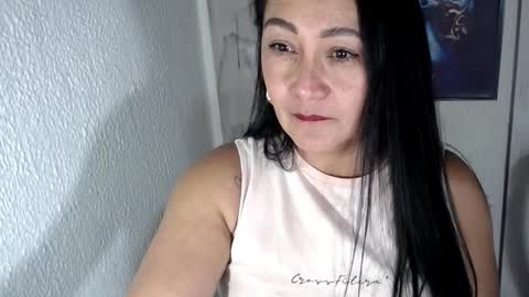 julianawet_25 online show from February 23, 11:48 pm