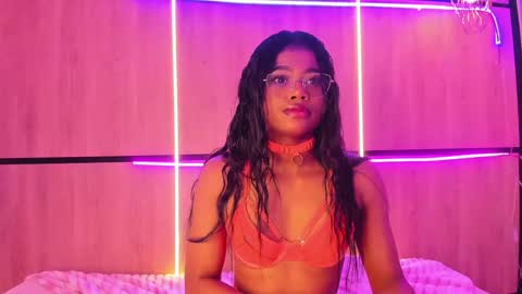ANDREA  online show from December 5, 3:15 am