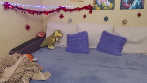 Jul online show from December 27, 3:06 pm
