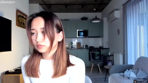 Snapshot of juliastapes chatting on January 14, 1:49 pm julia online show from January 14, 1:49 pm
