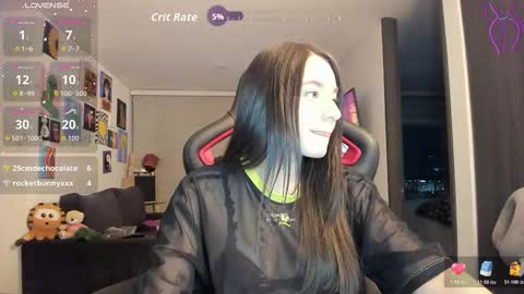 Snapshot of julidavila chatting on October 25, 2:52 am Jeimy Help me to reach 100 thumbs up online show from October 25, 2:52 am