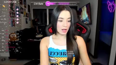 Snapshot of julidavila chatting on February 23, 1:09 am Jeimy Help me to reach 100 thumbs up online show from February 23, 1:09 am