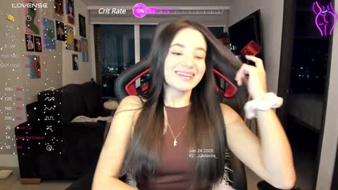 Snapshot of julidavila chatting on January 26, 4:20 am Jeimy Help me to reach 100 thumbs up online show from January 26, 4:20 am