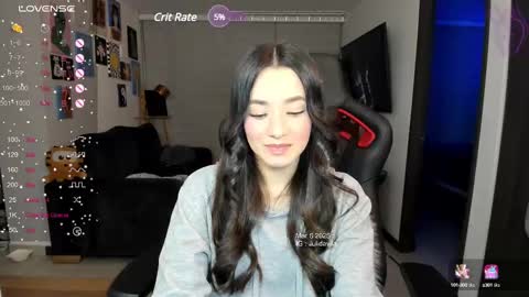 Snapshot of julidavila chatting on March 7, 1:20 am Jeimy Help me to reach 100 thumbs up online show from March 7, 1:20 am