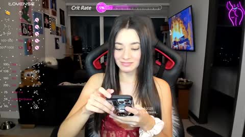 Snapshot of julidavila chatting on February 6, 11:37 pm Jeimy Help me to reach 100 thumbs up online show from February 6, 11:37 pm