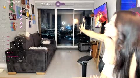 Snapshot of julidavila chatting on January 28, 12:36 am Jeimy Help me to reach 100 thumbs up online show from January 28, 12:36 am