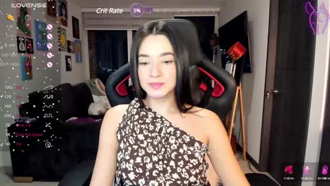 Snapshot of julidavila chatting on January 16, 11:59 pm Jeimy Help me to reach 100 thumbs up online show from January 16, 11:59 pm