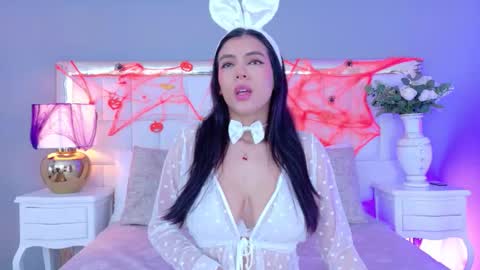 Juliet Bennet online show from October 22, 4:17 am