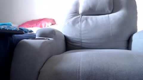 Snapshot of julie_bunny chatting on January 13, 12:45 pm Julie bunny online show from January 13, 12:45 pm