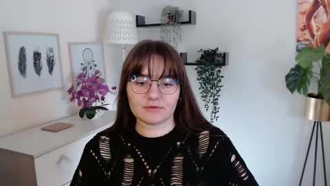 Julie online show from September 25, 12:37 pm