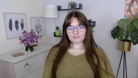 Julie online show from October 17, 1:47 pm