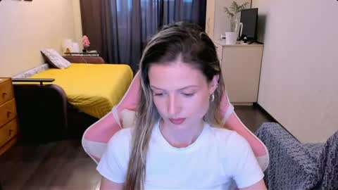 Julie online show from July 10, 1:44 pm