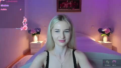 julieblazex online show from June 26, 10:00 pm