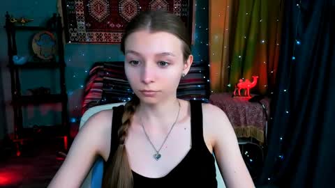 juliedaniel online show from April 8, 10:28 am