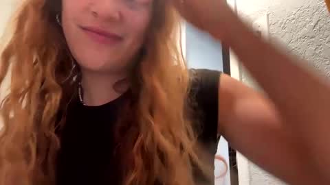 julierebeca online show from February 9, 2:29 pm
