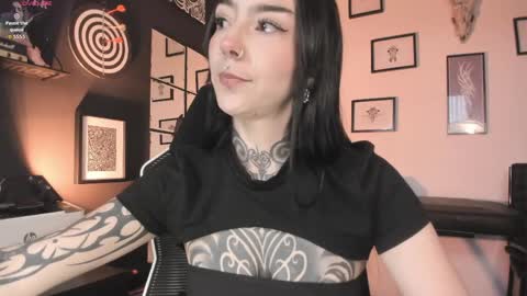 juliet_sourire online show from April 14, 3:56 pm