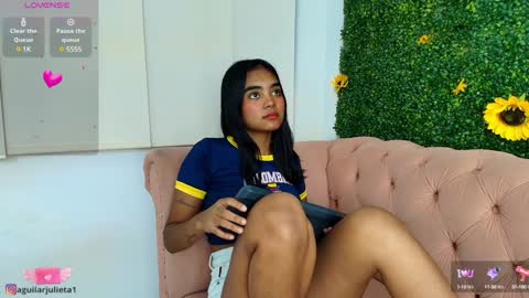 Juli online show from December 6, 7:44 pm