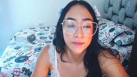 Snapshot of julieta_art1 chatting on September 16, 12:40 am julieta art1 online show from September 16, 12:40 am
