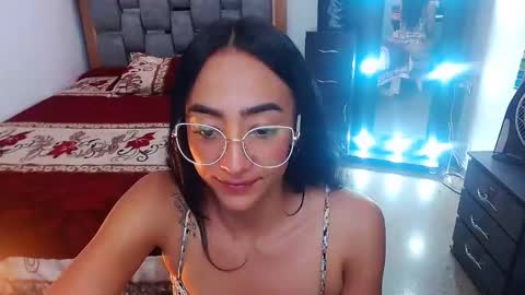 Snapshot of julieta_art1 chatting on February 25, 9:04 pm julieta art1 online show from February 25, 9:04 pm