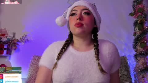 Snapshot of julieta_cooper20 chatting on December 26, 4:32 am Juli online show from December 26, 4:32 am