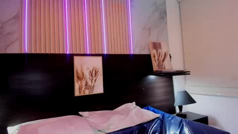 Snapshot of julieta_parker_ chatting on March 7, 3:51 am Julieta online show from March 7, 3:51 am