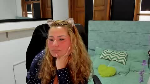 julieta_star69 online show from January 14, 7:30 pm