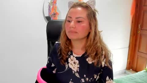 julieta_star69 online show from October 14, 7:38 pm