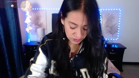 Snapshot of julietacollins06 chatting on January 16, 12:20 pm julietacollins06 online show from January 16, 12:20 pm