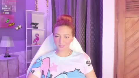 Snapshot of julietacollins_ chatting on December 12, 2:48 am Juliet online show from December 12, 2:48 am
