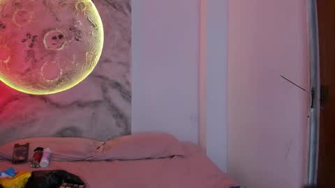 julietakane online show from February 7, 5:11 am