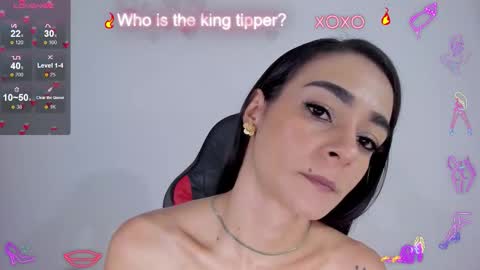 Snapshot of julietaserafelle chatting on October 19, 8:55 pm serafelle online show from October 19, 8:55 pm