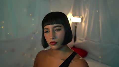 Snapshot of julietawinona chatting on March 11, 9:04 pm julietawinona online show from March 11, 9:04 pm