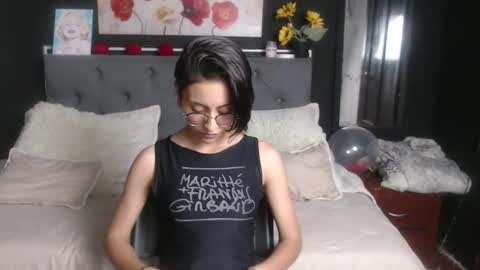 julieth_garcia_1 online show from February 10, 8:42 pm