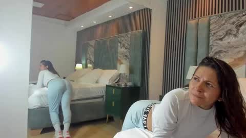 Julieth var online show from October 11, 7:05 pm