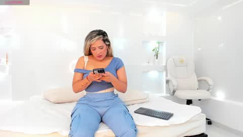Julietha online show from December 20, 3:47 am
