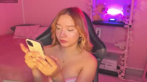 Julieth online show from April 14, 9:48 pm