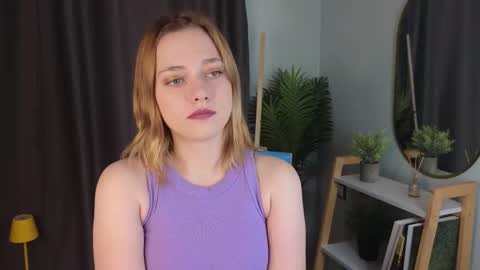 Snapshot of juliettakaniecki chatting on October 22, 3:11 am Mia online show from October 22, 3:11 am