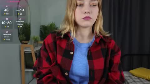 Snapshot of juliettakaniecki chatting on October 29, 3:11 am Mia online show from October 29, 3:11 am