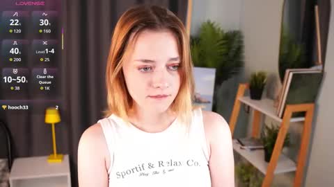 Mia online show from November 16, 4:14 am