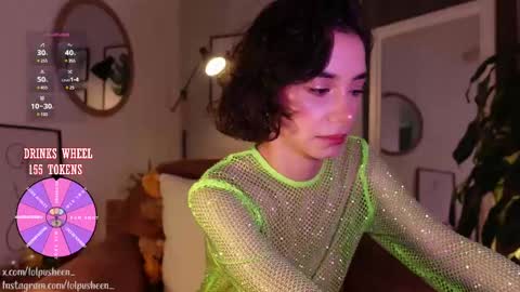Snapshot of juliette_dee chatting on January 10, 10:15 pm Juliette Dee online show from January 10, 10:15 pm