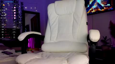 juliette_sunshine online show from December 16, 10:34 pm