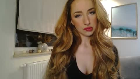 Snapshot of juliettesensual chatting on March 7, 4:22 pm JulietteSensual online show from March 7, 4:22 pm