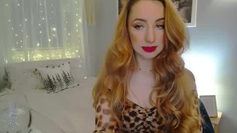 Snapshot of juliettesensual chatting on January 7, 3:33 pm JulietteSensual online show from January 7, 3:33 pm