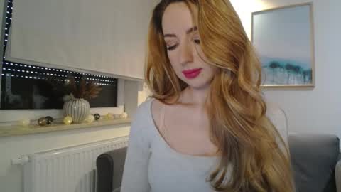 Snapshot of juliettesensual chatting on March 4, 4:09 pm JulietteSensual online show from March 4, 4:09 pm