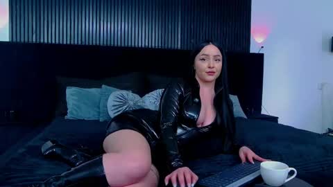 Julia online show from May 20, 1:52 pm