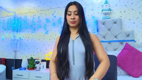 Julieta Reyes   online show from December 19, 11:50 am