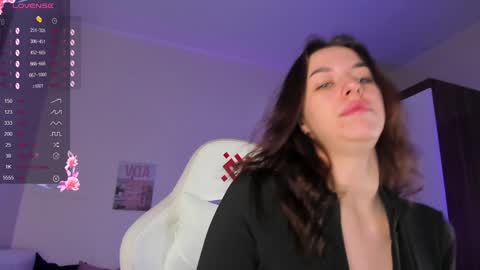 Julia online show from December 5, 6:43 am
