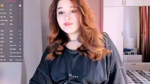 Snapshot of july_slowdive chatting on January 29, 11:20 am Julie online show from January 29, 11:20 am