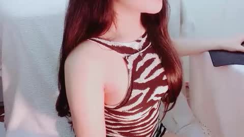 Jun online show from March 5, 9:43 pm