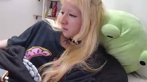 june999bunny online show from February 20, 6:26 am